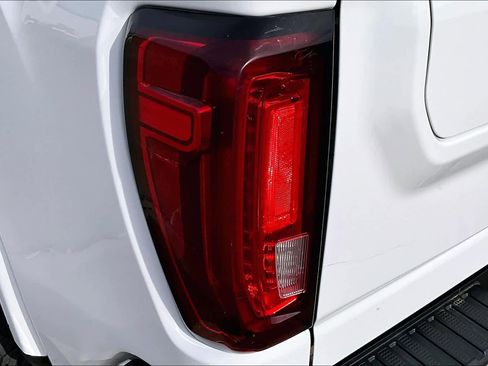 Used 2022 GMC Sierra 2500 AT4 image 26