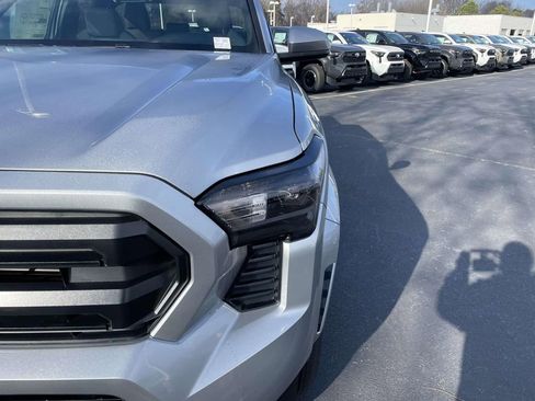 New 2026 Toyota Tacoma SR5 image 17