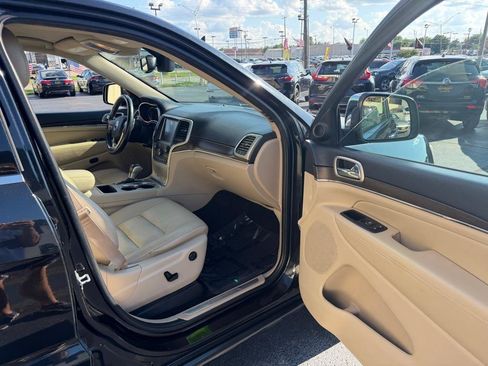 Used 2016 Jeep Grand Cherokee Limited RWD image 12