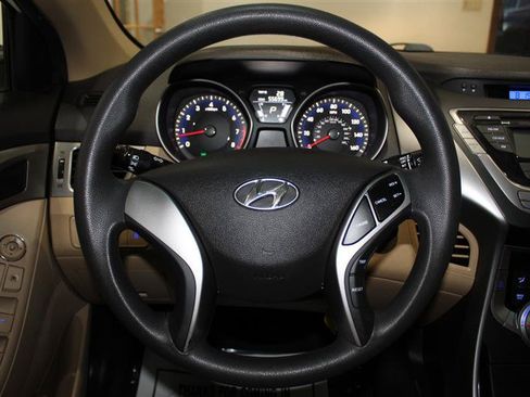 Used 2013 Hyundai Elantra GLS FWD image 14