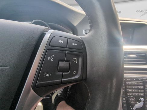 Used 2018 Volvo S60 T5 Dynamic w/ Vision Package FWD image 18