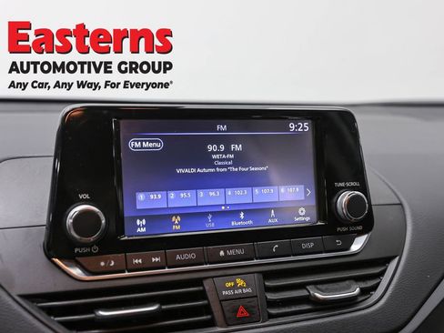 Used 2024 Nissan Altima 2.5 S FWD image 18