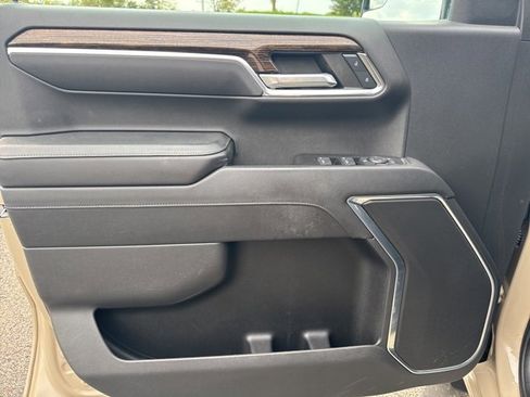 Used 2023 GMC Sierra 1500 Elevation image 9