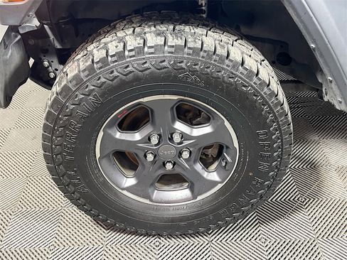 Used 2022 Jeep Gladiator Rubicon w/ Trailer Tow Package image 29