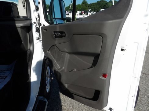 Used 2025 Ford Transit 250 Low Roof w/ Exterior Upgrade Package RWD image 29