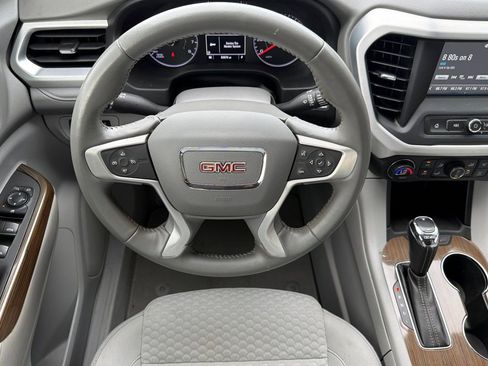 Used 2019 GMC Acadia SLE image 11