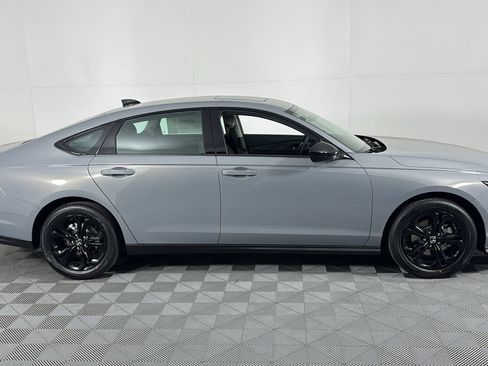 New 2025 Honda Accord SE image 3