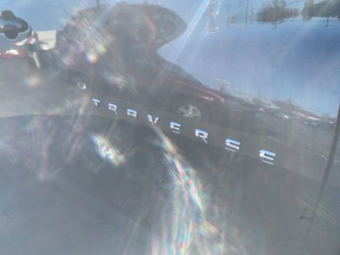 Used 2019 Chevrolet Traverse LT w/ LT Premium Package image 8
