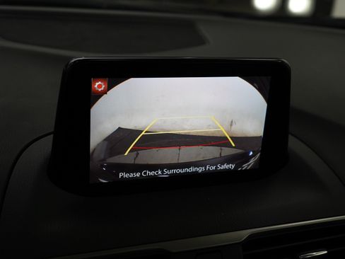 Used 2018 MAZDA MAZDA3 Touring FWD image 20