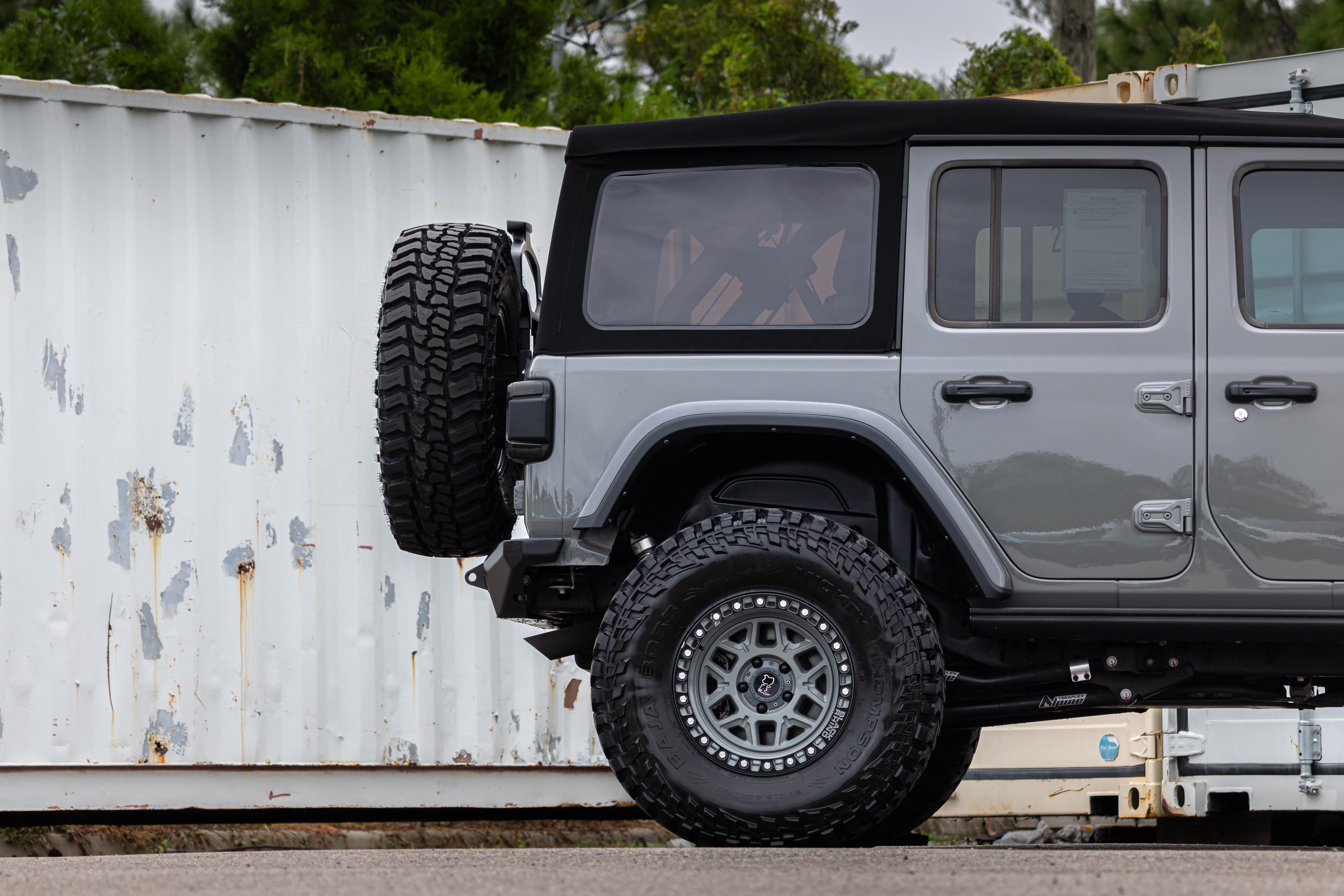 Used 2023 Jeep Wrangler Unlimited Rubicon w/ Cold Weather Group AWD/4WD image 33