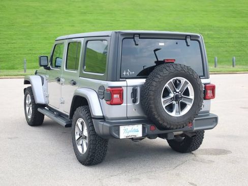 Used 2019 Jeep Wrangler Unlimited Sahara w/ Safety Group AWD/4WD image 6