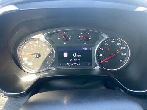 Used 2019 Chevrolet Blazer LT w/ Sound & Technology Package FWD image 9