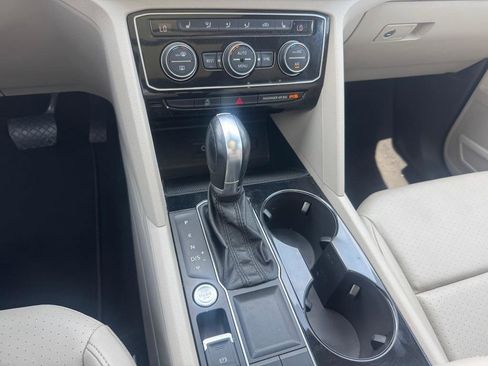 Used 2018 Volkswagen Atlas SEL FWD image 14