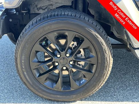 Used 2021 Jeep Wrangler Unlimited Sahara image 37