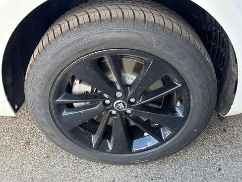 New 2026 Jaguar F-PACE R-Dynamic S image 10