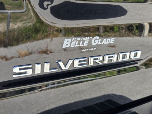 Used 2023 Chevrolet Silverado 1500 RST AWD/4WD image 14