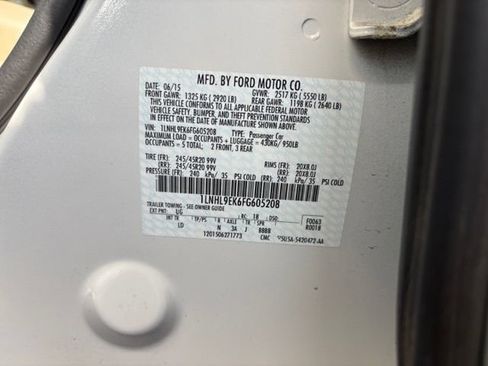 Used 2015 Lincoln MKS AWD w/ Equipment Group 101A image 34
