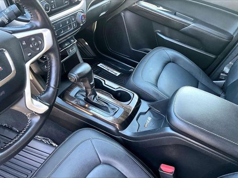 Certified 2019 GMC Canyon SLT w/ Trailering Package image 21