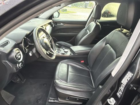 Used 2018 Alfa Romeo Stelvio Ti AWD/4WD image 24