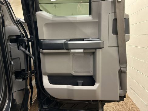 Used 2017 Ford F150 XLT w/ Equipment Group 301A Mid image 14