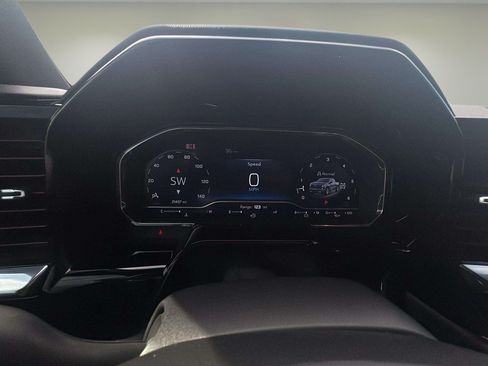 Used 2024 Chevrolet Silverado 1500 High Country w/ High Country Premium Package AWD/4WD image 15