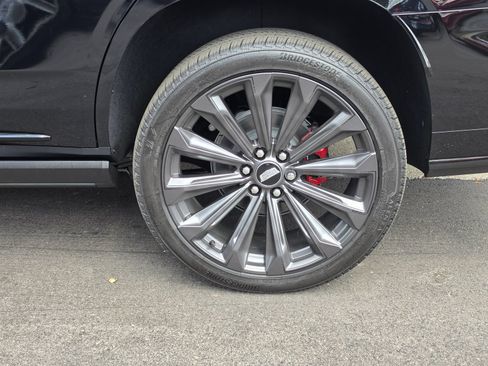 Used 2026 Cadillac Escalade V w/ LPO, Floor Liner Package AWD/4WD image 4