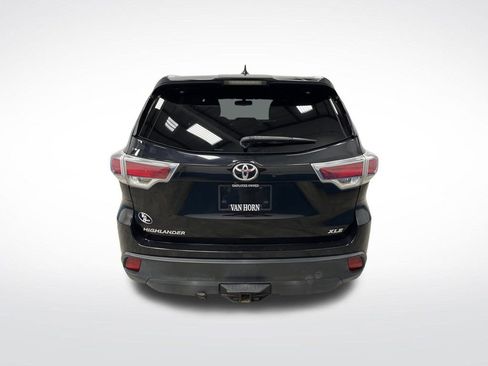Used 2015 Toyota Highlander XLE image 14