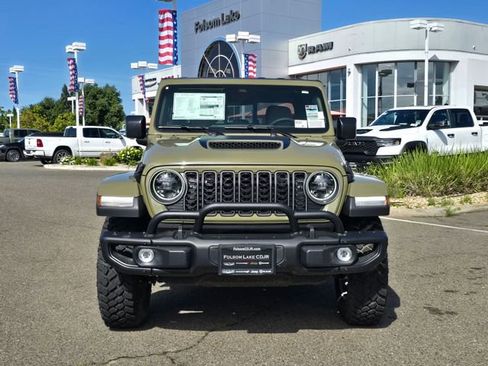 New 2026 Jeep Gladiator Willys AWD/4WD image 2