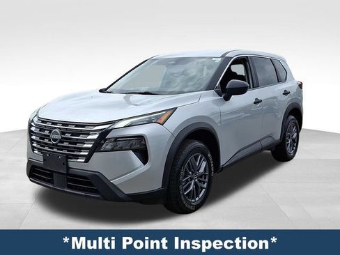Used 2024 Nissan Rogue S AWD/4WD image 4