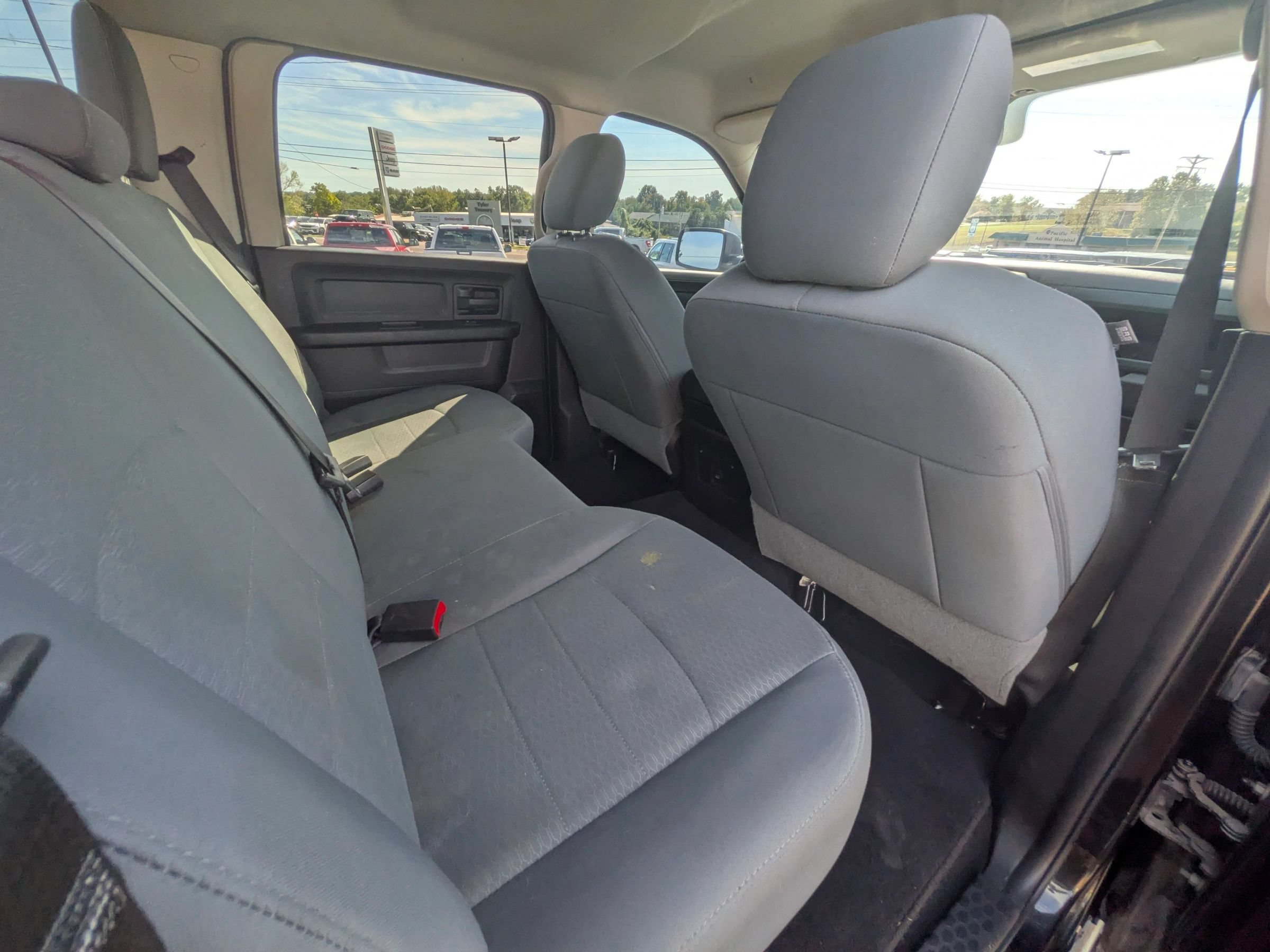 Used 2018 RAM 1500 Express w/ Black Ram 1500 Express Group AWD/4WD image 39