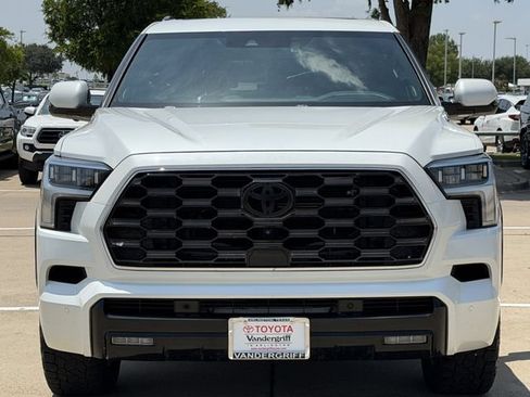 Used 2024 Toyota Sequoia Platinum AWD/4WD image 8