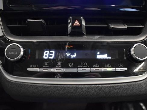 Used 2025 Toyota Corolla LE image 29