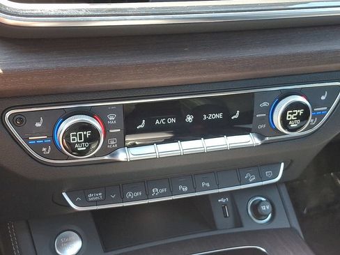 Certified 2023 Audi Q5 2.0T Prestige w/ Prestige Package AWD/4WD image 17