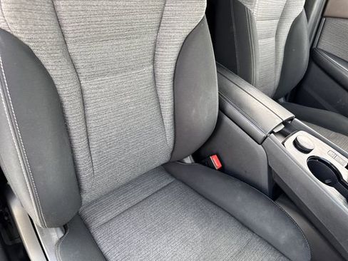 Used 2021 Nissan Rogue S image 24