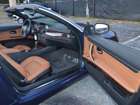Used 2013 BMW 328i Convertible image 35