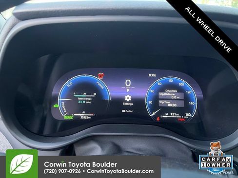 Used 2025 Toyota Sienna Platinum AWD/4WD image 33