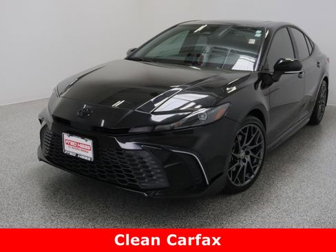 Used 2026 Toyota Camry SE w/ Multimedia Upgrade Package image 2