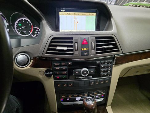 Used 2011 Mercedes-Benz E 350 Cabriolet image 23