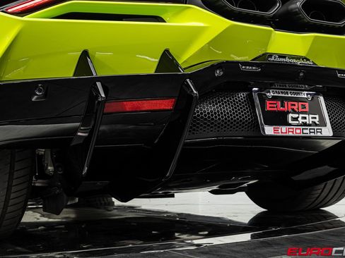 Used 2025 Lamborghini Revuelto AWD/4WD image 27