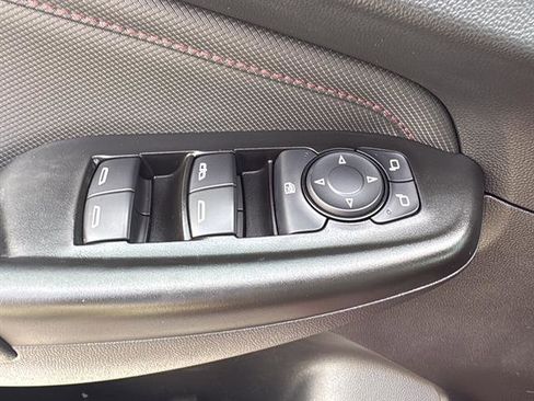 Used 2021 Chevrolet TrailBlazer RS w/ Convenience Package FWD image 12
