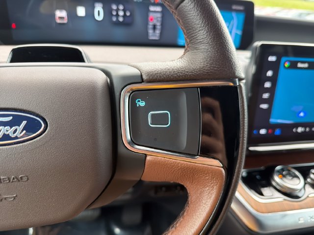 Used 2025 Ford Expedition Max King Ranch AWD/4WD image 16