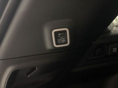 Used 2026 Jeep Grand Cherokee Altitude AWD/4WD image 32