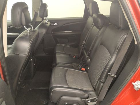 Used 2019 Dodge Journey Crossroad FWD image 18