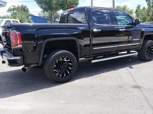 Used 2018 GMC Sierra 1500 SLT w/ Enhanced Driver Alert Package RWD image 5