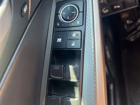 Used 2018 Lexus IS 300 F Sport RWD image 18
