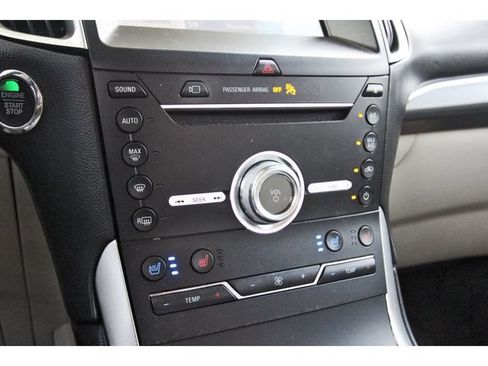 Used 2019 Ford Edge Titanium w/ Equipment Group 301A FWD image 25