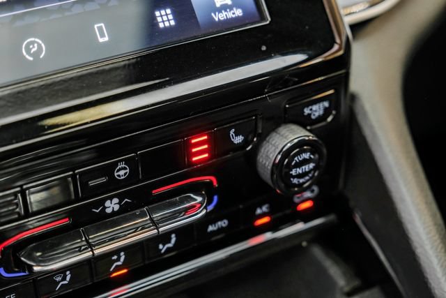 Used 2021 Jeep Grand Cherokee L Laredo RWD image 32