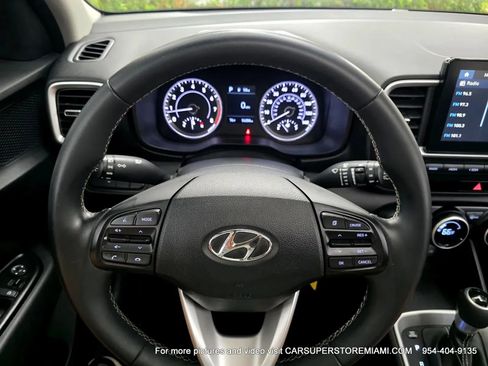 Used 2022 Hyundai Venue SEL FWD image 31