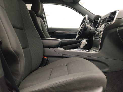 Used 2018 Jeep Grand Cherokee Laredo AWD/4WD image 21