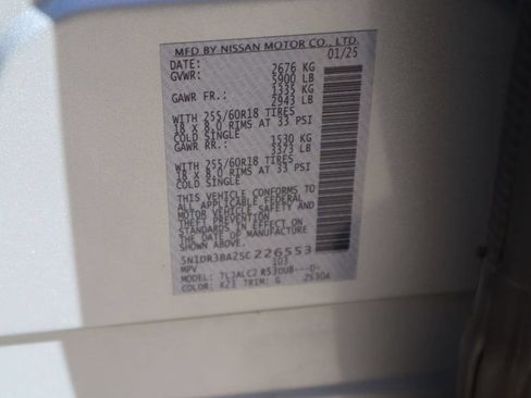 Used 2025 Nissan Pathfinder SV FWD image 30